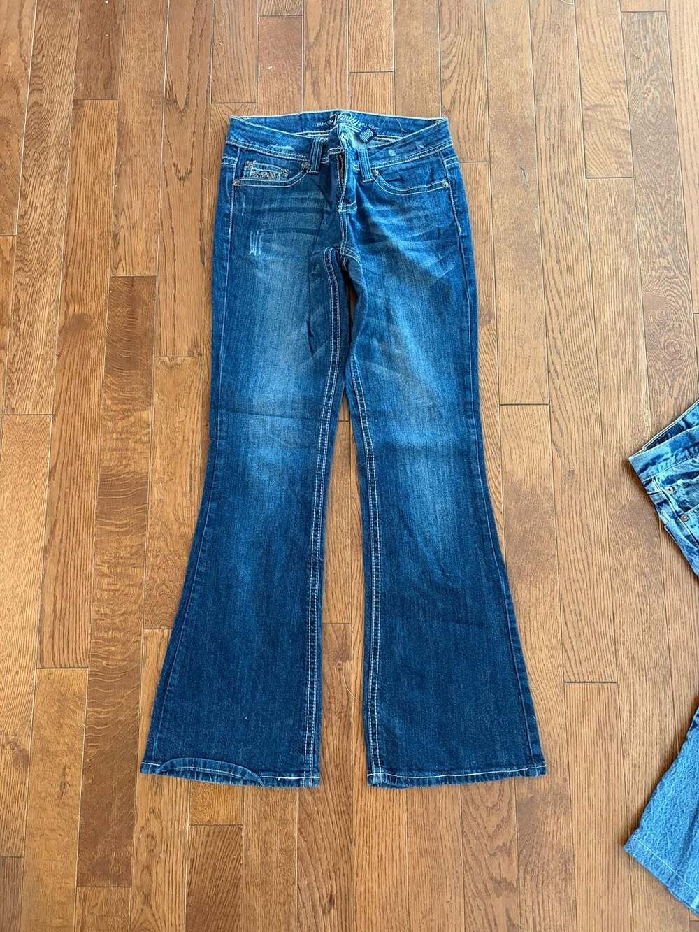 Vanity Premium Collection Jeans Size 27W x 33L Bootcut Embellished